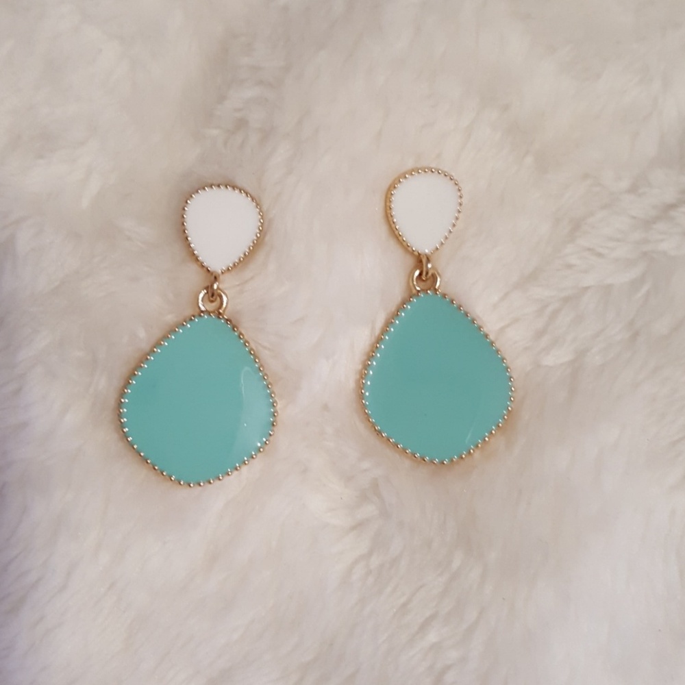 DROP EARRINGS - Picture 3 of 3